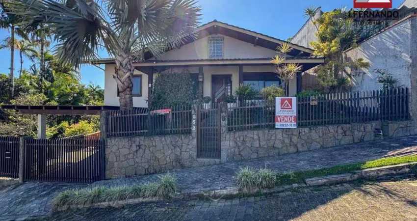 Casa com 3 dormitórios, sendo 1 suíte à venda, 210 m² por r$ 1.050.000 - velha - blumenau/sc