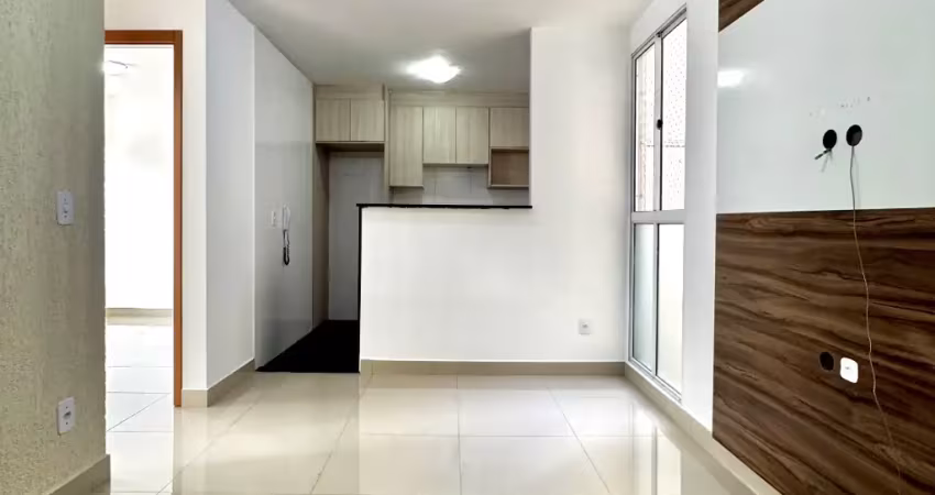 Apartamento no condomínio casa blanca colônia rio grande.
