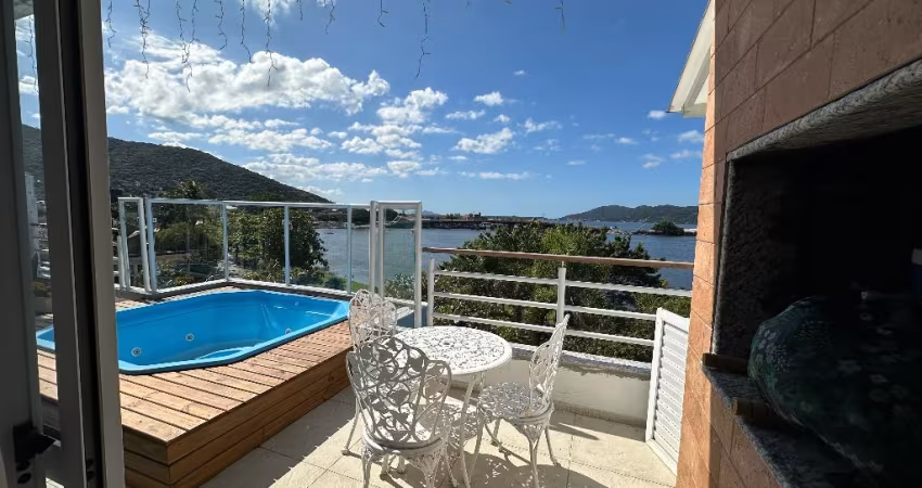 Cobertura Duplex com Vista Deslumbrante para a Lagoa da Conceição!