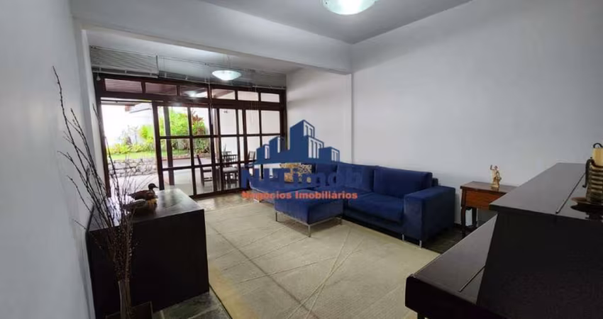 Casa 4 quartos, 3 suítes, 2 vagas São Francisco Niterói.