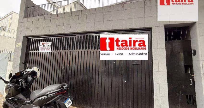 Casa comercial Ampla com vários  cômodos . Quintal e Varanda.