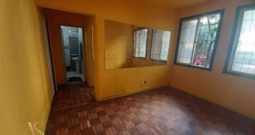 Apartamento com 1 dormitório para alugar, 46 m² por R$ 1.600,01/mês - Centro - Porto Alegre/RS