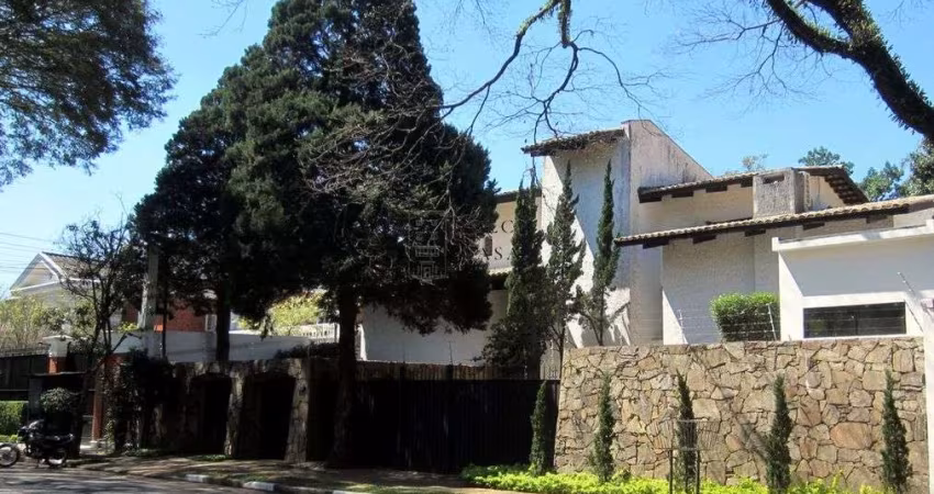 Casa para alugar no Jardim Guedala - com piscina e 3 suítes