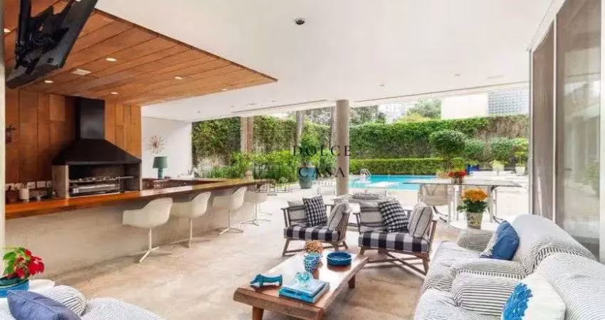 Casa Exclusiva no Jardim Europa - 5 suites, piscina, sauna e academia