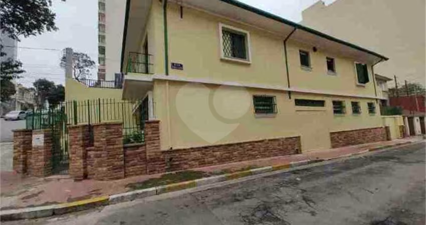 Sobrado com 3 quartos à venda ou para locação em Aclimação - SP