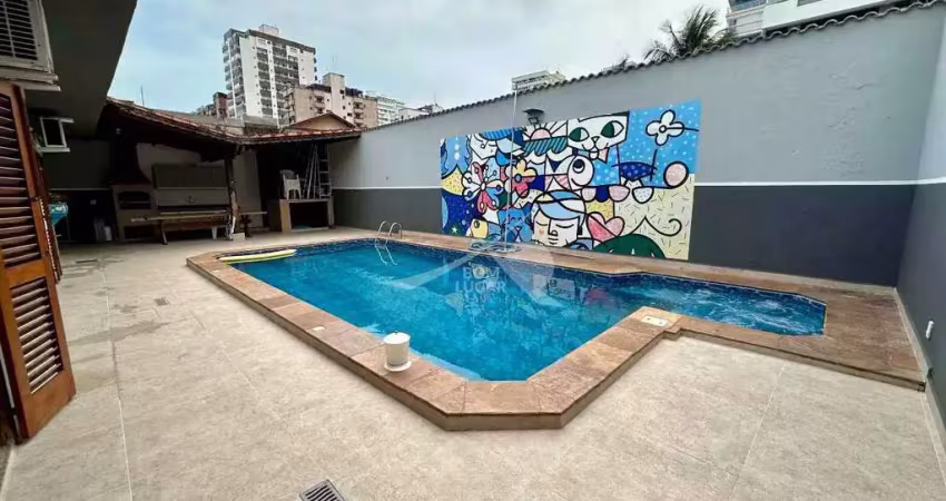 Casa com 3 quartos e piscina, Canto do Forte - Praia Grande