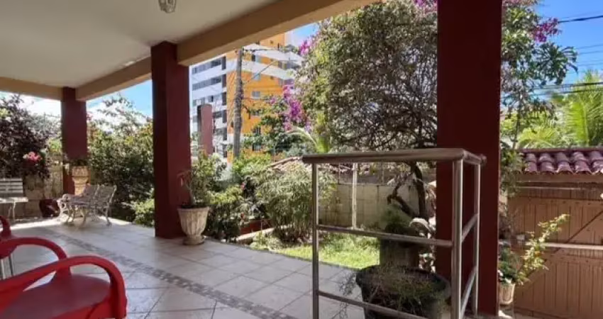 Casa exclusiva  em armação – 4 suítes e até 6 vagas de garagem!