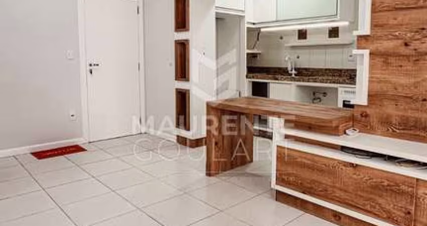 Apartamento com 2 dormitórios em Barreiros