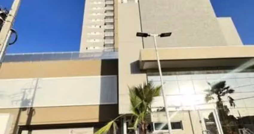 Apartamento a venda com excelente localização sendo 2 quartos e 1 suíte 2 vagas de garagens