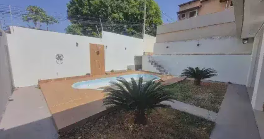 Casa para alucinante com armários planejados com suíte e piscina
