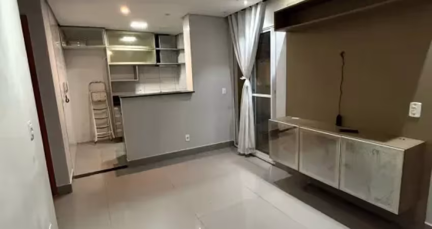 Apartamento com garden e armários planejados