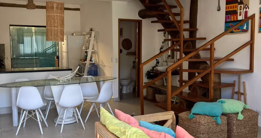 Casa em Maresias com 2 Suítes e Área Gourmet, a 200m da Praia