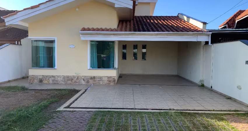 Sobrado para locação no condomínio aruã – espaço, conforto e segurança!