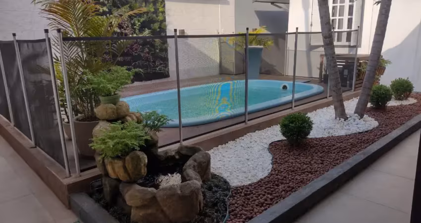 Casa térrea com 3 dormitórios, suíte, piscina e lazer no condomínio aruã em mogi das cruzes
