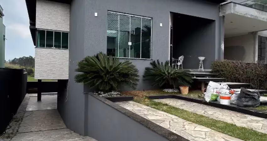 Sobrado c/ 3 suítes, piscina e jacuzzi em aruã brisas próximo portaria