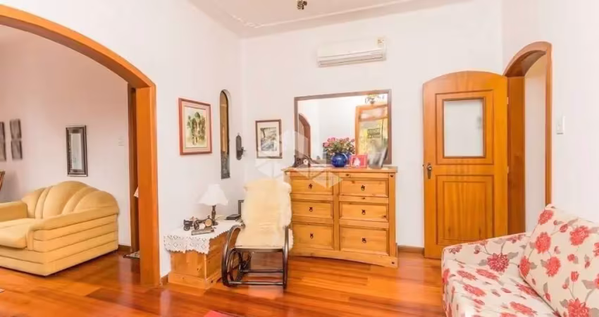 Excelente apartamento com sacada com 81 metros  em higienópolis