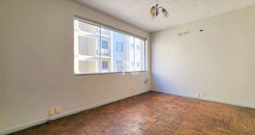 APARTAMENTO DE DOIS DORMITÓRIOS DE FRENTE COM VAGA NA CORTE REAL