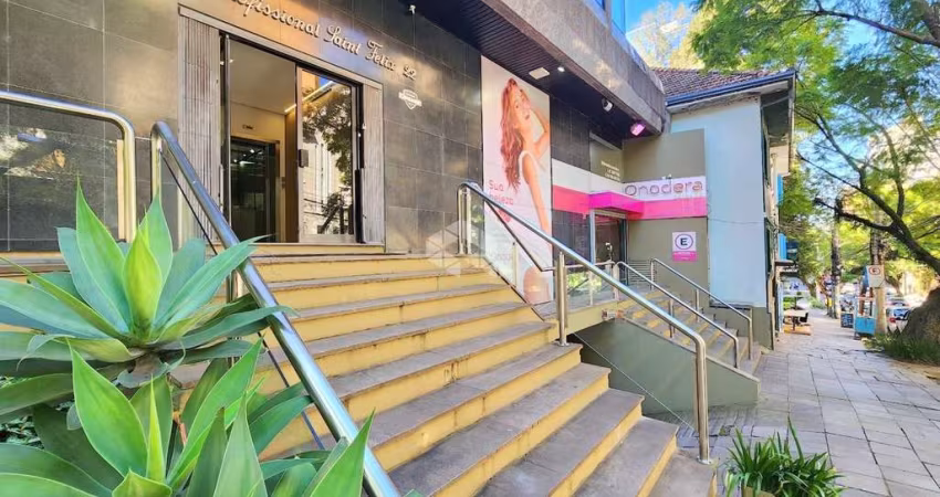 SALA COMERCIAL COM AMPLO TERRAÇO E VAGA DE GARAGEM EM FRENTE AO SHOPPING MOINHOS