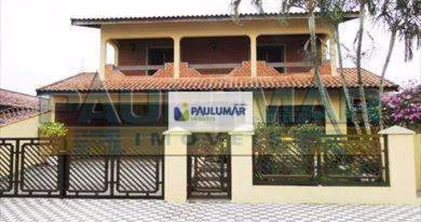 Sobrado com 3 quartos, Jardim Praia Grande, Mongaguá - R$ 850 mil, Cod: 558600