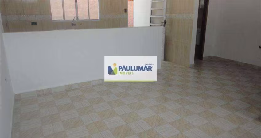 Sobrado com 2 quartos, Vila Atlântica, Mongaguá - R$ 215 mil, Cod: 60808