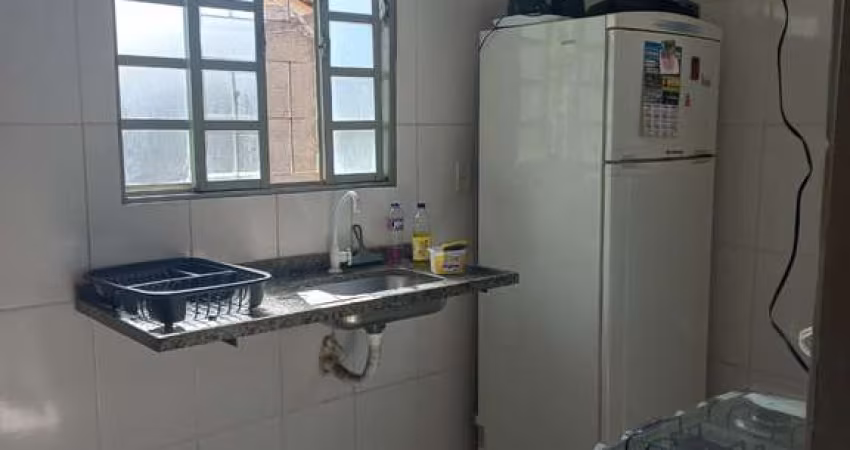 Vende se casa no Residencial Santa Terezinha - Avenida principal