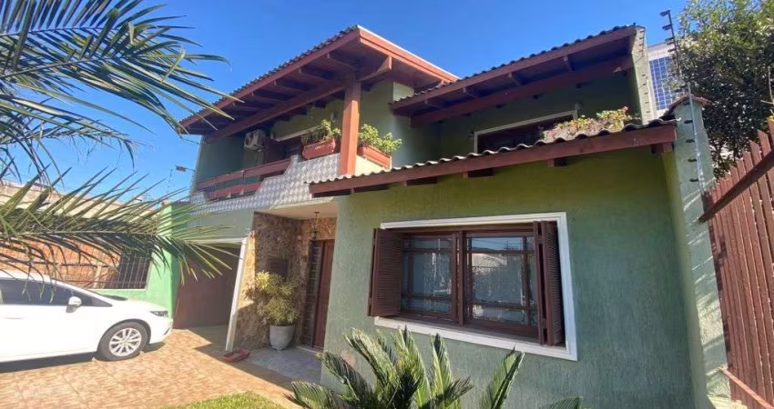 Sobrado com 4 dormitórios à venda, 360 m² por R$ 757.000,00 - Vila Jardim América - Cachoeirinha/RS