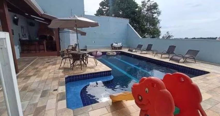 EXCELENTE CASA