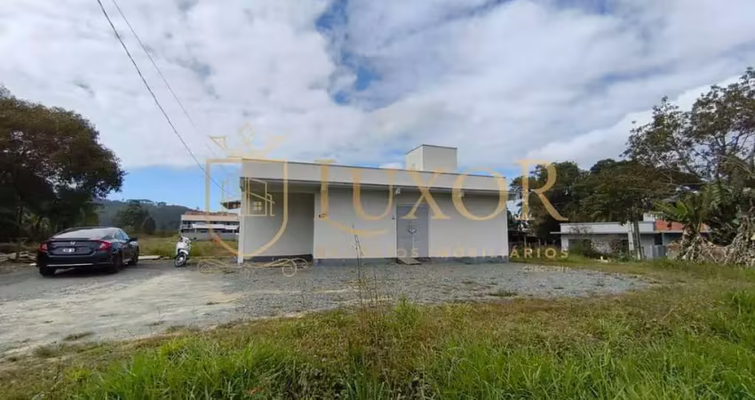 Sala comercial em amplo terreno no bairro santa lidia em penha - sc