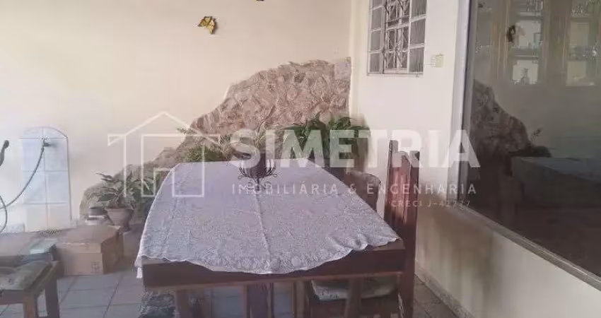 Venda – cód. crv1462507 – casa em região comercial na santa cruz!