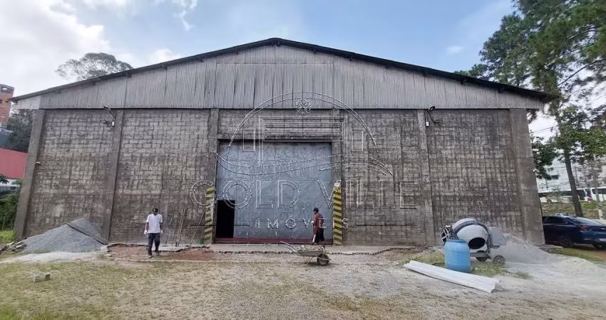 Ga5519 - alugo este galpão no taboão da serra com 2.400 metros, 900 metros de área fabril, 200 metros de escritório e apoio com 6 mts de pé direito