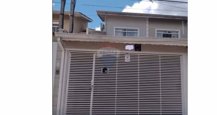 Casa à Venda com 3 Dormitórios Localizada no Bairro Nova Arujá
