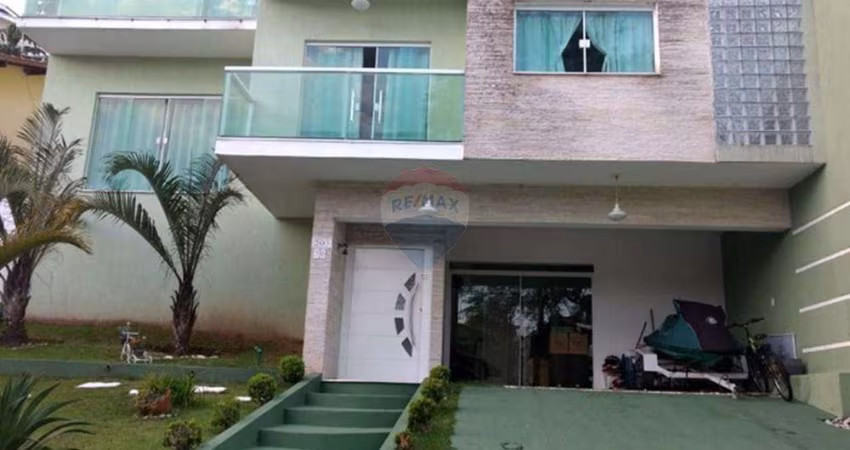 'Casa dos Sonhos no Arujá Country Club à Venda'
