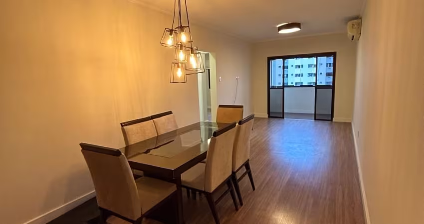 Apartamento climatizado com 3 dormitórios mais dependência para locação, 143 m² - Marapé - Santos/SP