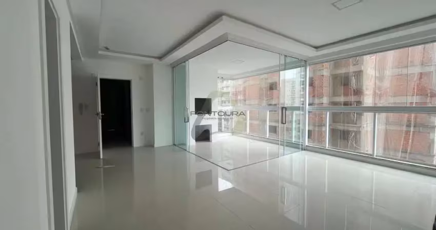 Apartamento com 3 quartos à venda na Rua 236, 354, Meia Praia, Itapema