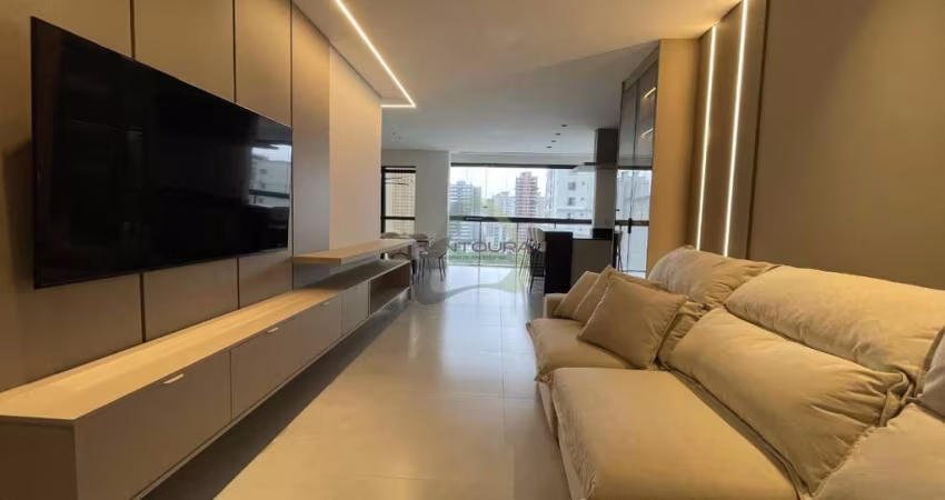 Apartamento com 3 quartos para alugar na Rua 319, 128, Meia Praia, Itapema