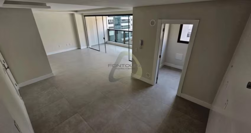 Apartamento com 3 quartos à venda na Rua 240, 360, Meia Praia, Itapema