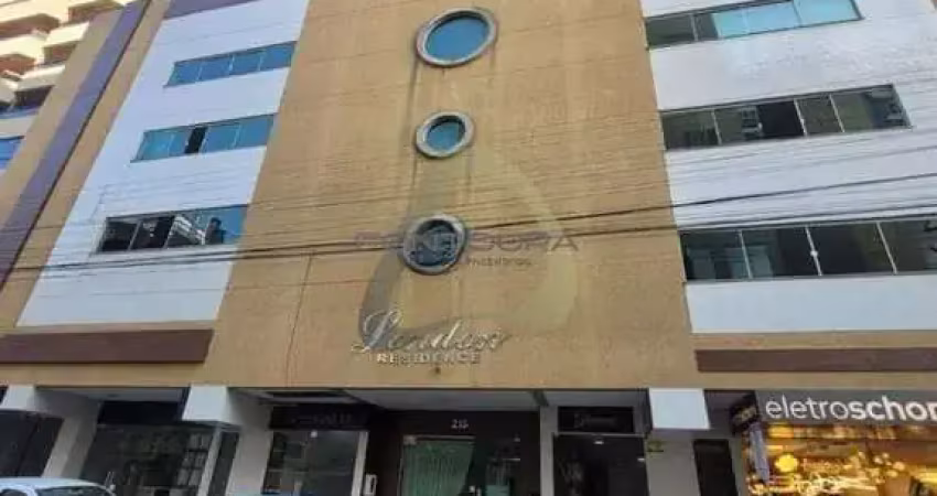 Apartamento com 3 quartos para alugar na Rua 270, 215, Meia Praia, Itapema