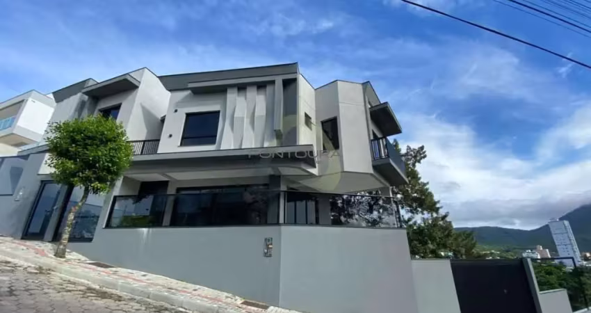 Casa em condomínio fechado com 3 quartos à venda na Rua Milton José Serpa, 238, Balneário Perequê, Porto Belo