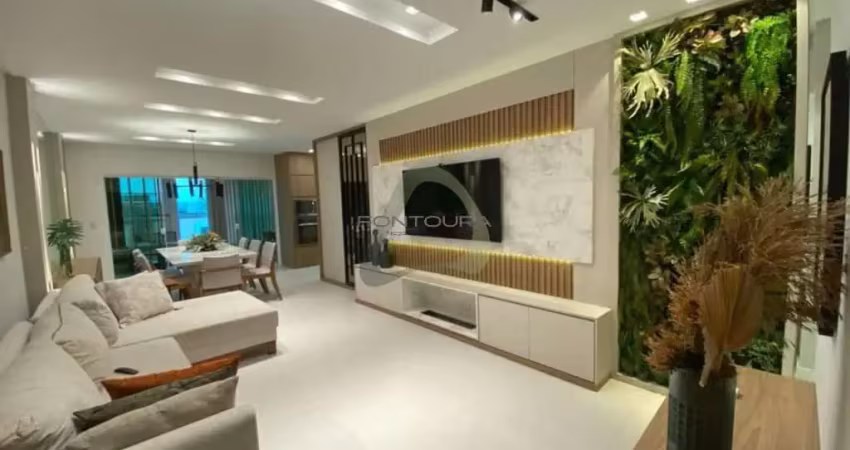 Apartamento à venda na Rua 238, 410, Meia Praia, Itapema