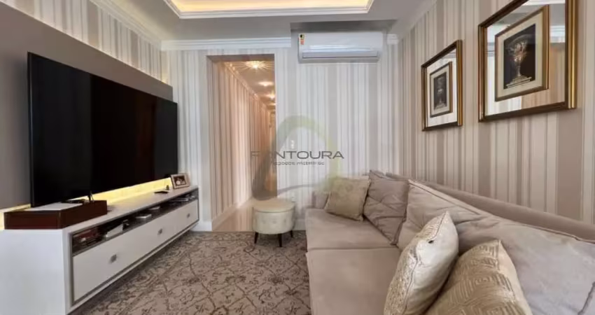 Apartamento à venda na Rua 212, 152, Meia Praia, Itapema