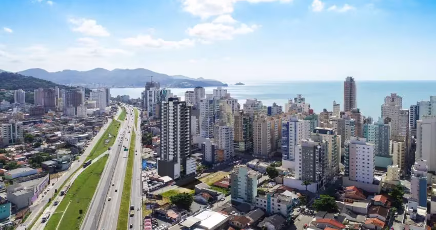 Apartamento à venda na Rua 222, 338, Meia Praia, Itapema