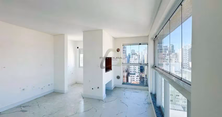 Apartamento com 3 quartos à venda na Rua 242, 688, Meia Praia, Itapema