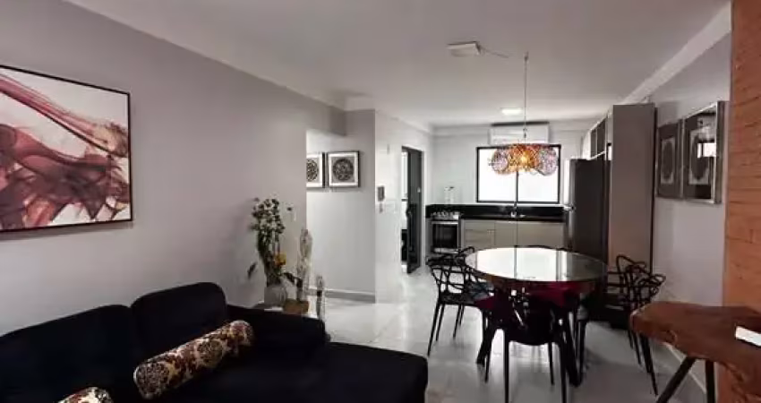 Apartamento com 3 quartos para alugar na Rua 207, 83, Meia Praia, Itapema