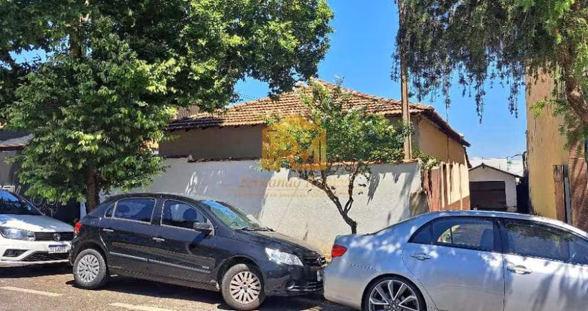 CASA  A  VENDA - CENTRO SALTO/ SP 484 M² A.T  R$720.000