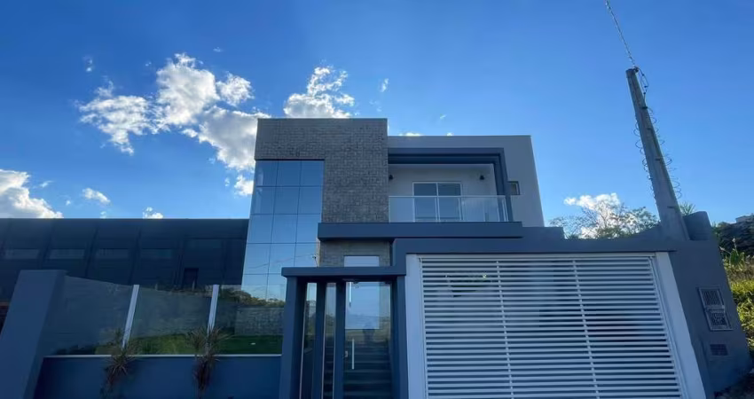 CASA ALTO PADRÃO NOVA - 3 SUÍTES COM PISCINA