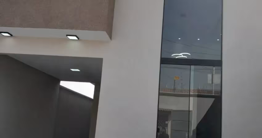 Casa com 3 quartos à venda no Jardim Itaipu