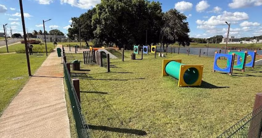 TERRENO EM CONDOMÍNIO – Parqville Quaresmeira