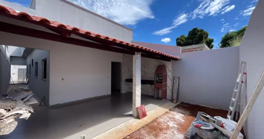 Casa no setor Pontal Sul Acréscimo.