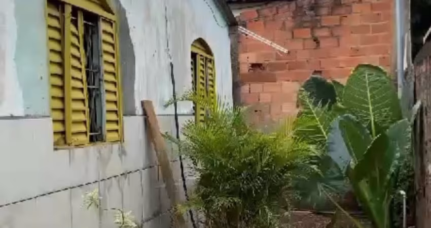 Oportunidade imperdível em casa de 2/4