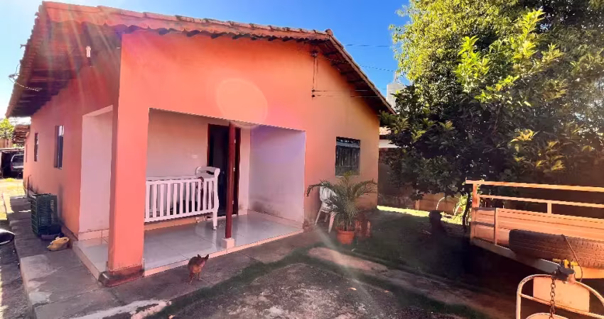 Imóvel residencial com aptidão comercial ideal para projeto de galpão comercial
